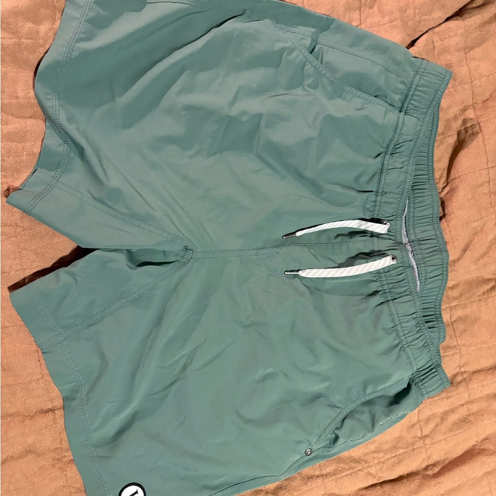 Vuori Men's Green Kore Shorts